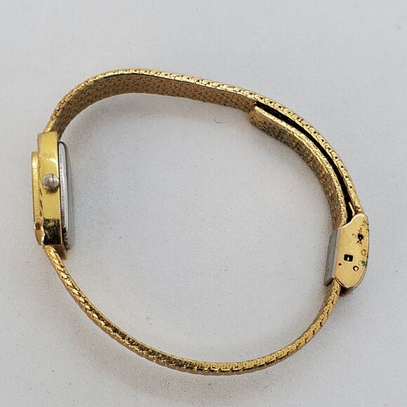 Gruen Women\'s Watch 15MM Gold Dial Gold Bracelet Band Up to 7\
